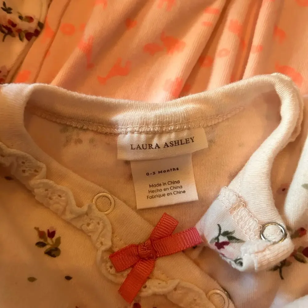 Lot of 25 Baby Girls Clothes NB 0-3mo 3-6m Baby GAP Carters Cloud Island Gerber